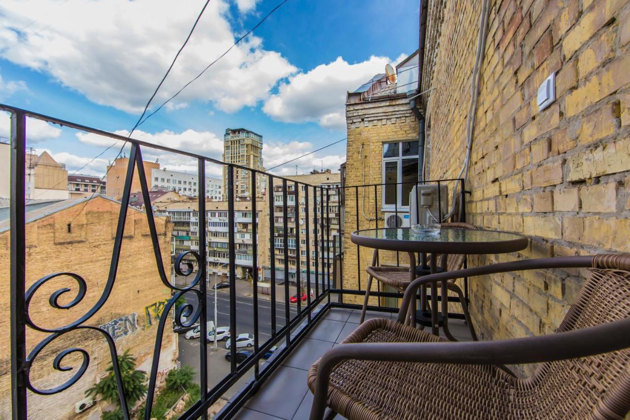Kyiv City Loft Apart Hotel ภายนอก รูปภาพ